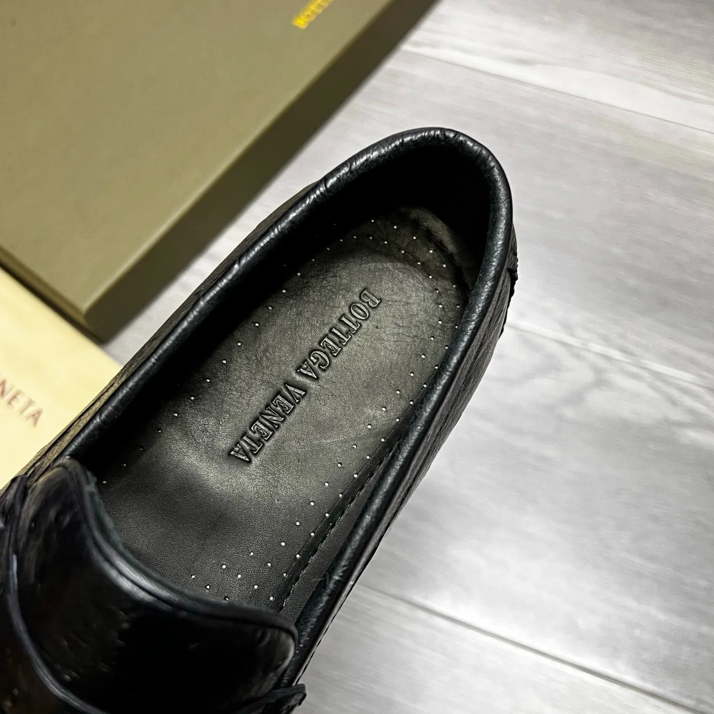 Factory price 458 new model BV〰️Handmade classic men's beanie shoes👉👉driving shoes, slip-on shoes, made of Italian imported cowhide, 💕water-dyed cowhide lining, 🔊original outsole, waterproof platform design, comfortable for the feet. A good choice for traveling and driving, two colors available, code number: 38-44, (45 can be customized)